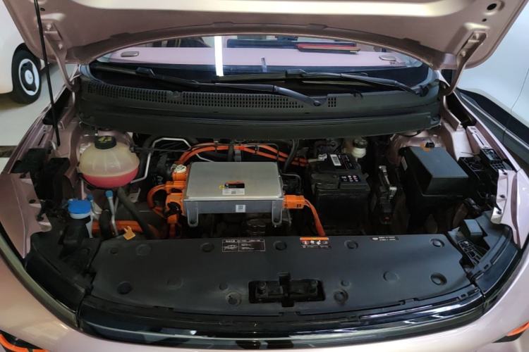 Used Geometry E Firefly 2023 401 km Super-Liked Special Edition 5 Seats Engine Bay