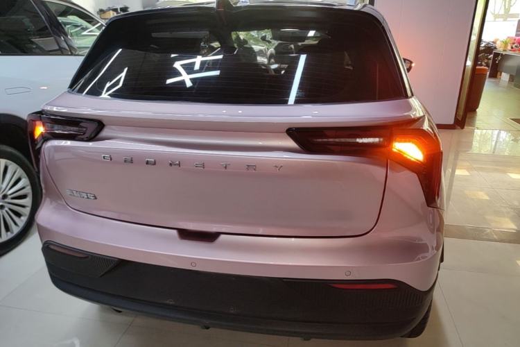 Used Geometry E Firefly 2023 401 km Super-Liked Special Edition 5 Seats Rear