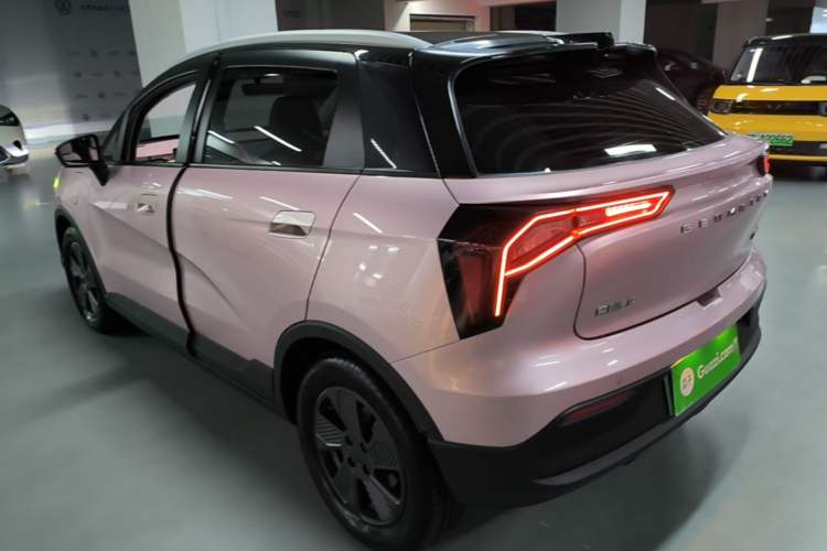 Used Geometry E Firefly 2023 401 km Super-Liked Special Edition 5 Seats Rear Left 45 Deg