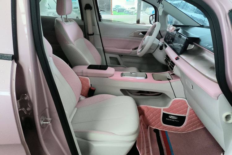 Used Geometry E Firefly 2023 401 km Super-Liked Special Edition 5 Seats Right Front Seat
