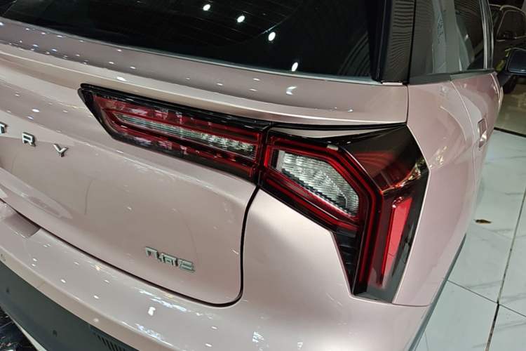 Used Geometry E Firefly 2023 401 km Super-Liked Special Edition 5 Seats Right Rear Taillight
