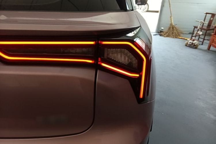 Used Geometry E Firefly 2023 401 km Super-Liked Special Edition 5 Seats Right Rear Taillight