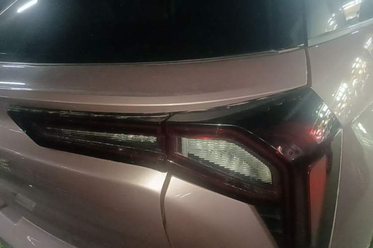 Used Geometry E Firefly 2023 401 km Super-Liked Special Edition 5 Seats Right Rear Taillight
