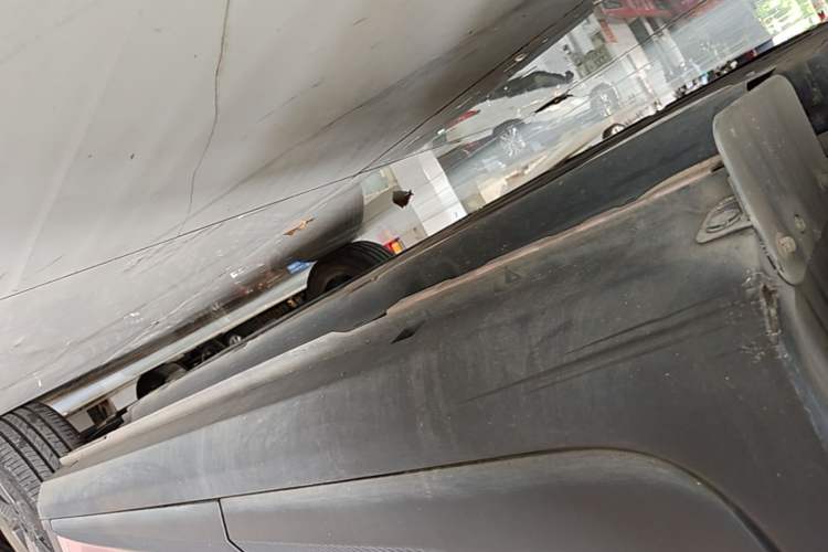 Used Geometry E Firefly 2023 401 km Super-Liked Special Edition 5 Seats Right Side Sill
