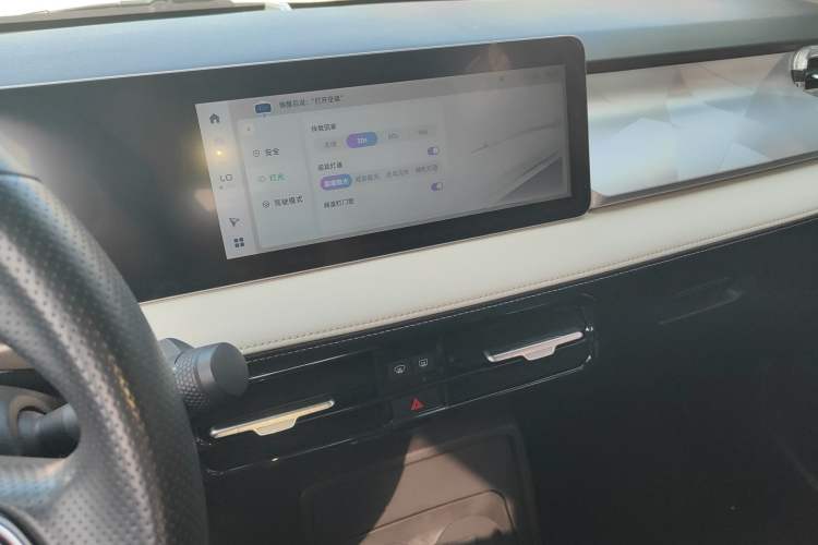 Used Geometry E Firefly 2023 401KM Linglong Tiger 5-Seater Audio And AC Panel