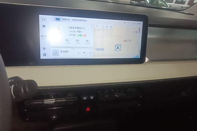 Used Geometry E Firefly 2023 320KM Cute & Handsome Tiger 5 Seats Audio And AC Panel