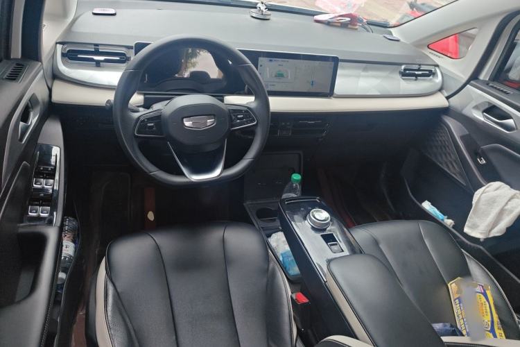 Used Geometry E Firefly 2023 320KM Cute & Handsome Tiger 5 Seats Center Console