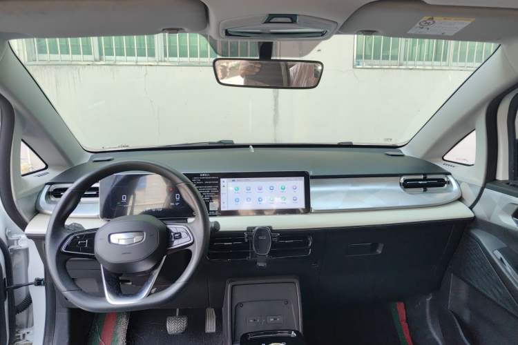 Used Geometry E Firefly 2023 401KM Linglong Tiger 5-Seater Center Console