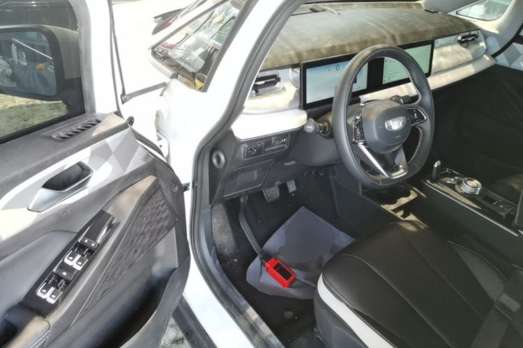 Used Geometry E Firefly 2023 401KM Lightning Tiger 5-Seater Driver Seat
