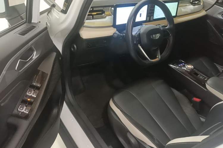 Used Geometry E Firefly 2023 401KM Lightning Tiger 5-Seater Driver Seat