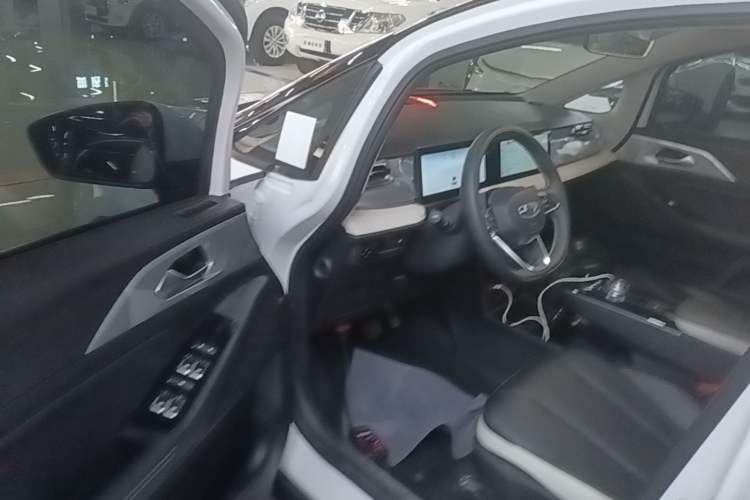 Used Geometry E Firefly 2023 401KM Lightning Tiger 5-Seater Driver Seat