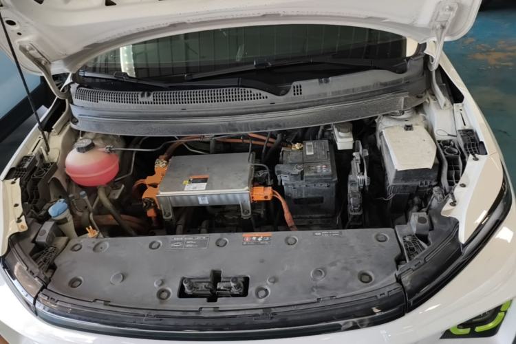 Used Geometry E Firefly 2023 401KM Linglong Tiger 5-Seater Engine Bay