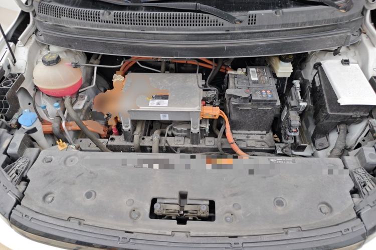 Used Geometry E Firefly 2023 401KM Linglong Tiger 5-Seater Engine Bay