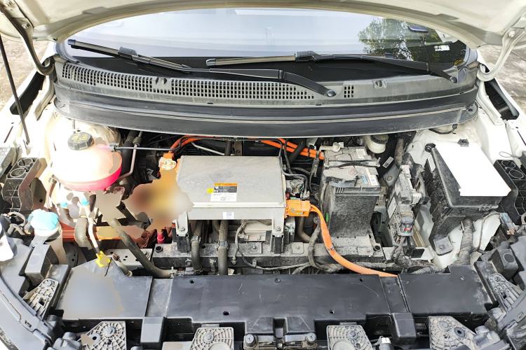 Used Geometry E Firefly 2023 401KM Linglong Tiger 5-Seater Engine Bay
