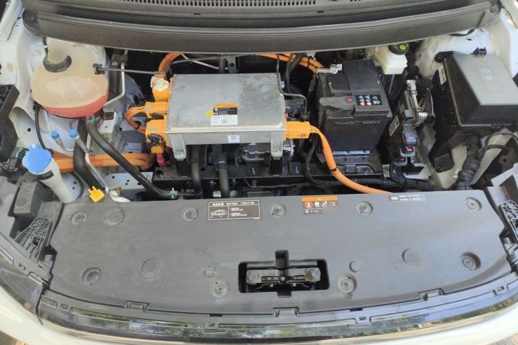 Used Geometry E Firefly 2023 401KM Linglong Tiger 5-Seater Engine Bay