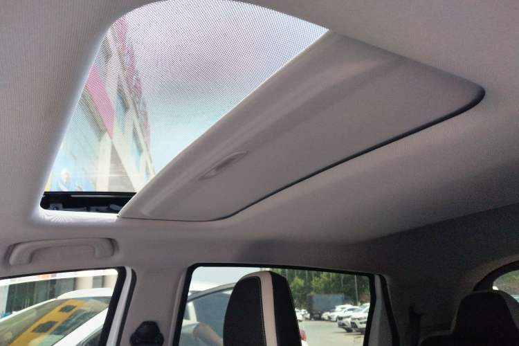 Used Geometry E Firefly 2023 401KM Linglong Tiger 5-Seater Headliner