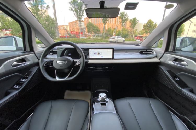 Used Geometry E Firefly 2023 320KM Cute & Handsome Tiger 5 Seats Interior 3