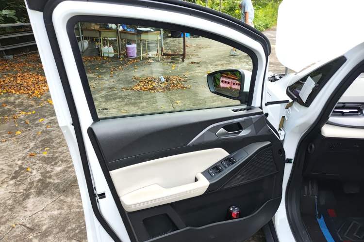 Used Geometry E Firefly 2023 401KM Linglong Tiger 5-Seater Interior 7