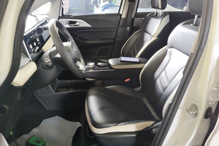 Used Geometry E Firefly 2023 320KM Cute & Handsome Tiger 5 Seats Left Front Seat
