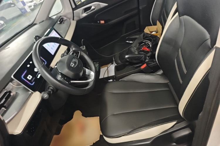 Used Geometry E Firefly 2023 320KM Happy Tiger 5-Seater Left Front Seat