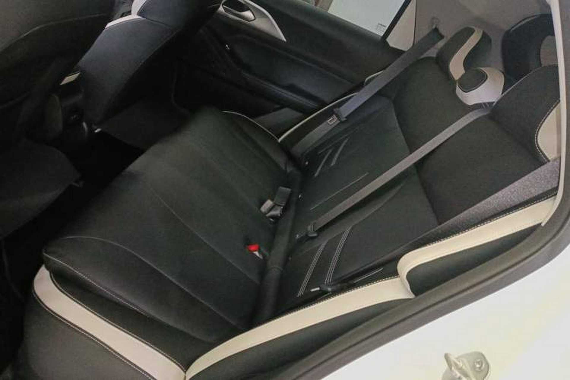 Used Geometry E Firefly 2023 320KM Cute & Handsome Tiger 5 Seats Left Rear Seat