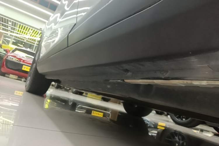 Used Geometry E Firefly 2023 401KM Lightning Tiger 5-Seater Left Side Sill