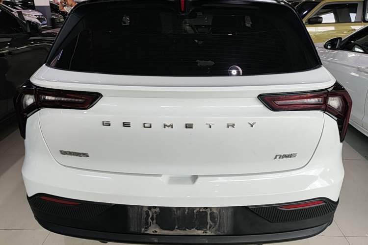 Used Geometry E Firefly 2023 320KM Cute & Handsome Tiger 5 Seats Rear
