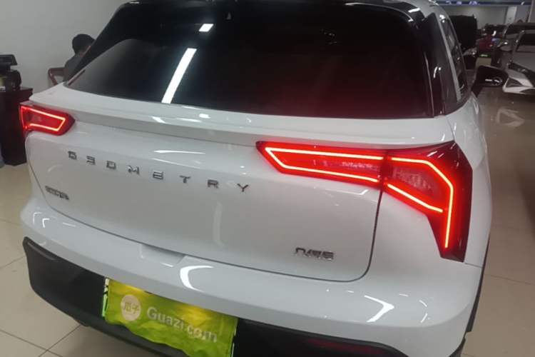 Used Geometry E Firefly 2023 320KM Cute & Handsome Tiger 5 Seats Rear