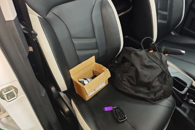 Used Geometry E Firefly 2023 320KM Happy Tiger 5-Seater Right Front Seat