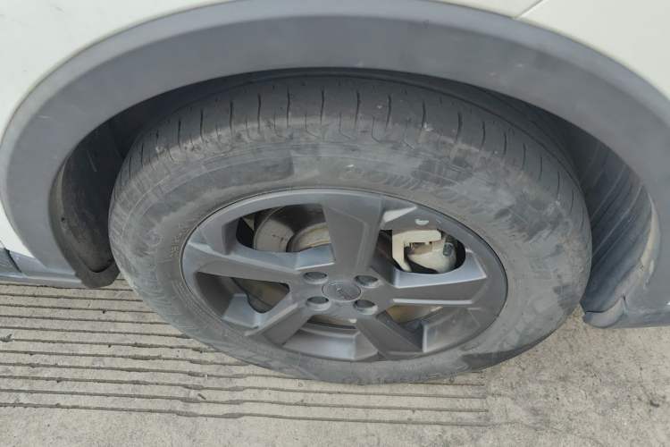 Used Geometry E Firefly 2023 401KM Linglong Tiger 5-Seater Right Front Wheel Hub