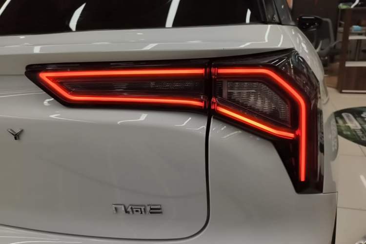 Used Geometry E Firefly 2023 401KM Lightning Tiger 5-Seater Right Rear Taillight