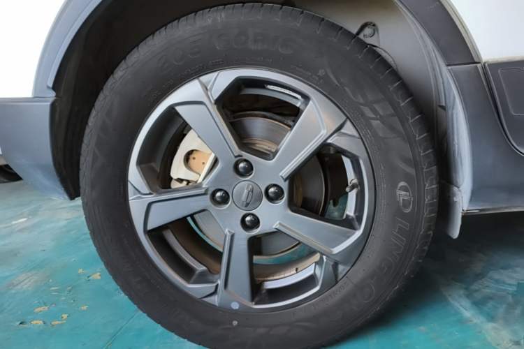 Used Geometry E Firefly 2023 401KM Linglong Tiger 5-Seater Right Rear Wheel Hub