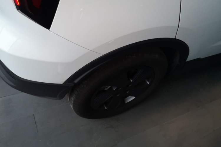 Used Geometry E Firefly 2023 401KM Lightning Tiger 5-Seater Right Rear Wheel Hub
