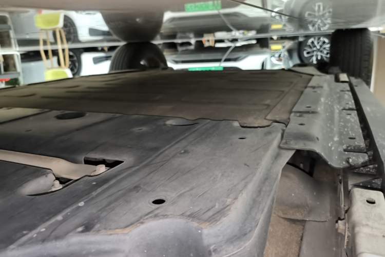 Used Geometry E Firefly 2023 401KM Lightning Tiger 5-Seater Right Side Sill