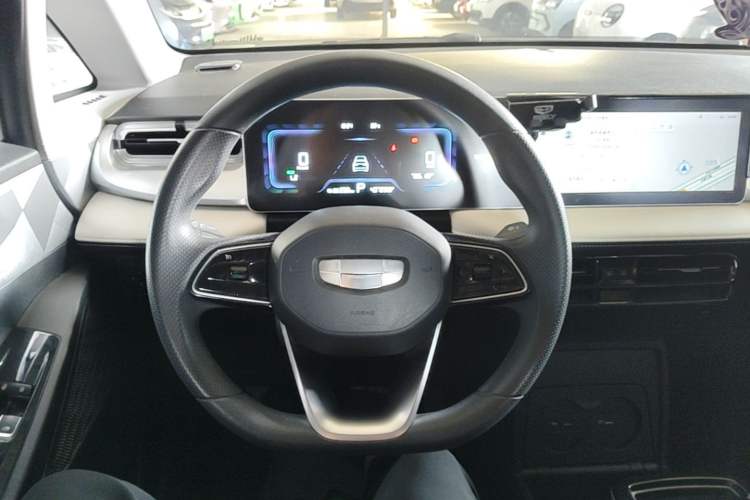 Used Geometry E Firefly 2023 320KM Cute & Handsome Tiger 5 Seats Steering Wheel