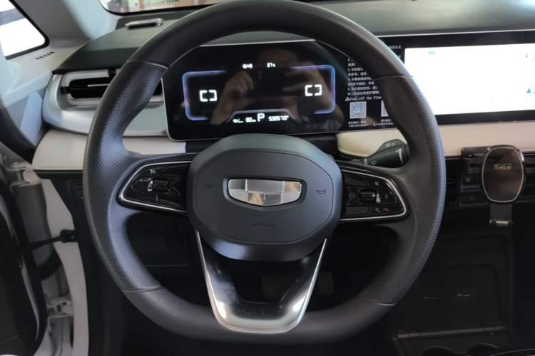 Used Geometry E Firefly 2023 401KM Linglong Tiger 5-Seater Steering Wheel
