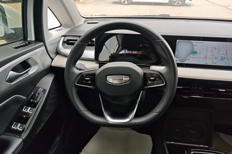 Used Geometry E Firefly 2023 320KM Cute & Handsome Tiger 5 Seats Steering Wheel
