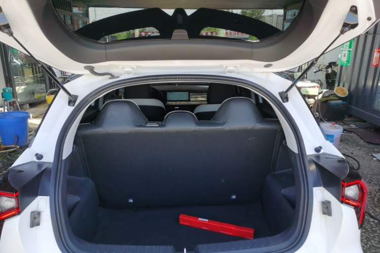 Used Geometry E Firefly 2023 401KM Lightning Tiger 5-Seater Trunk