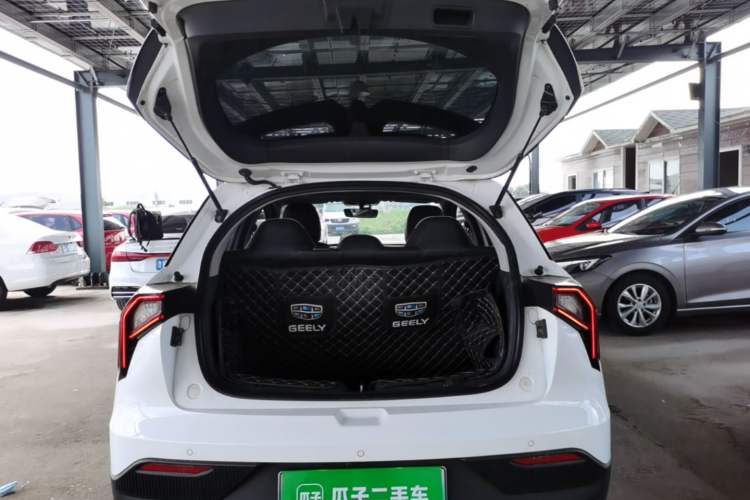 Used Geometry E Firefly 2023 401KM Lightning Tiger 5-Seater Trunk