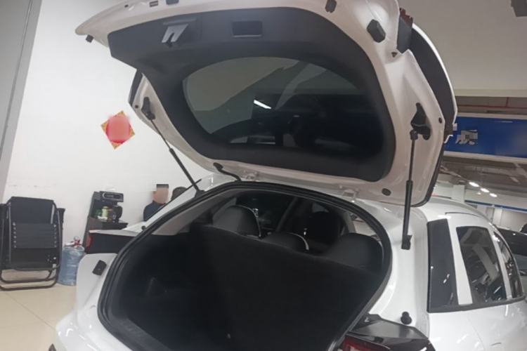 Used Geometry E Firefly 2023 320KM Cute & Handsome Tiger 5 Seats Trunk