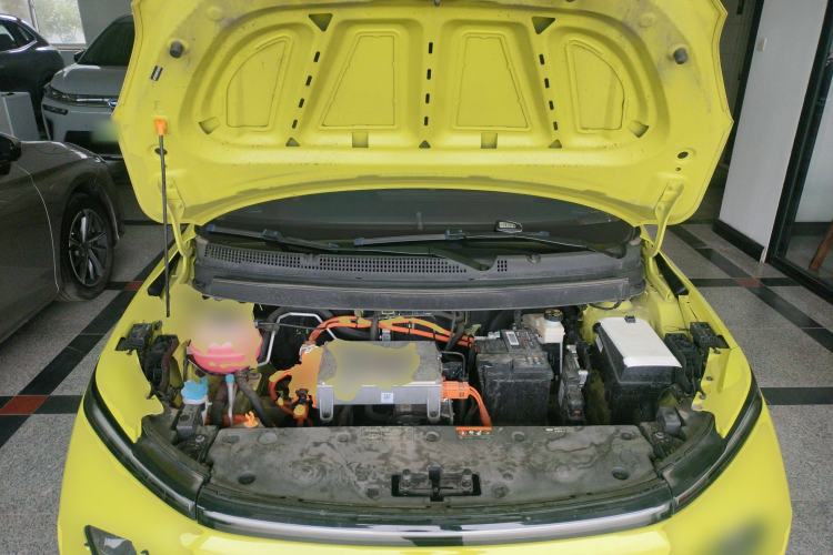 Used Geometry E Firefly 2023 401KM Lightning Tiger 5-Seater Engine Bay
