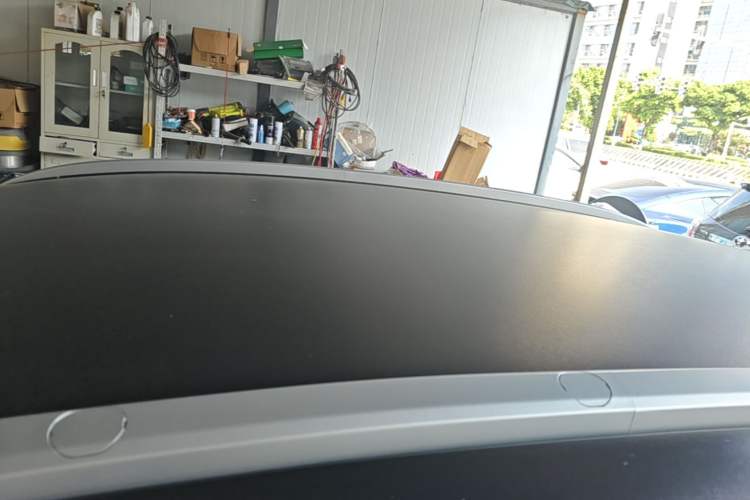 Used Geometry E Firefly 2024 401 km Fluorescent Roof