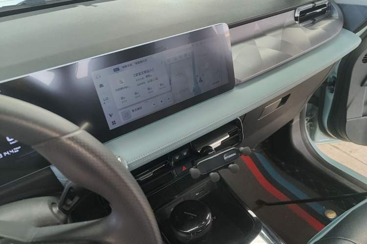 Used Geometry E Firefly 2024 301km Starlight Audio And AC Panel