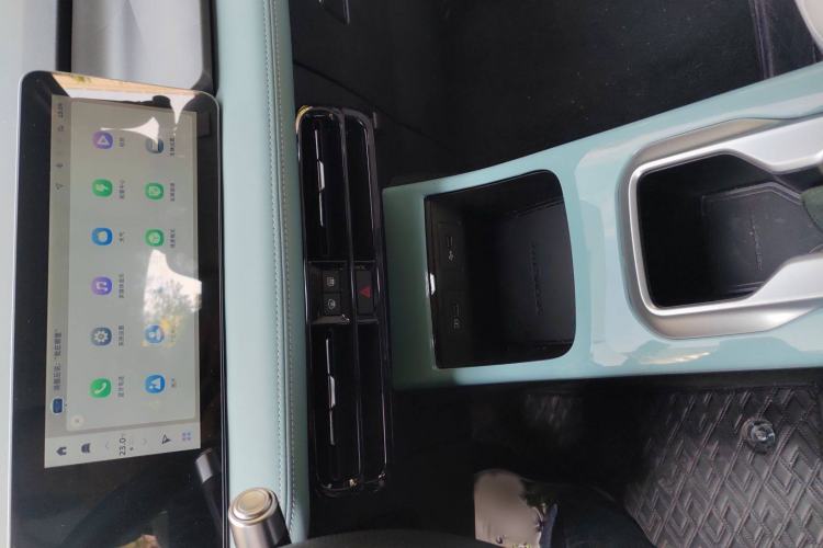 Used Geometry E Firefly 2024 301km Starlight Audio And AC Panel