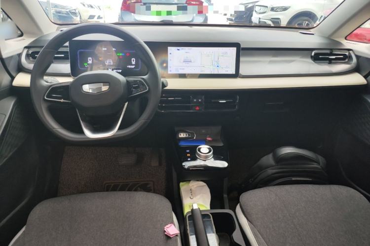 Used Geometry E Firefly 2024 301km Flowing Light Center Console
