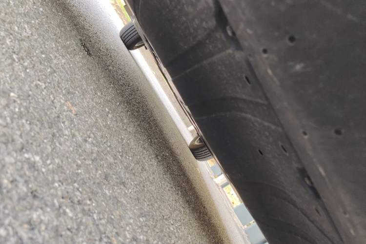 Used Geometry E Firefly 2024 301km Starlight Chassis Front