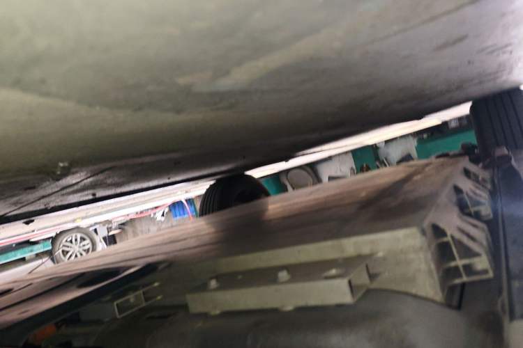 Used Geometry E Firefly 2024 401km Starlight Chassis Front Right