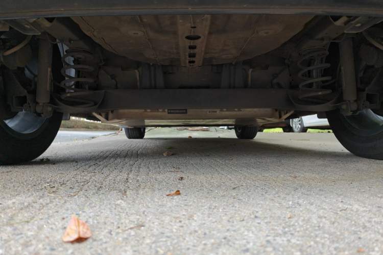 Used Geometry E Firefly 2024 401 km Fluorescent Chassis Rear