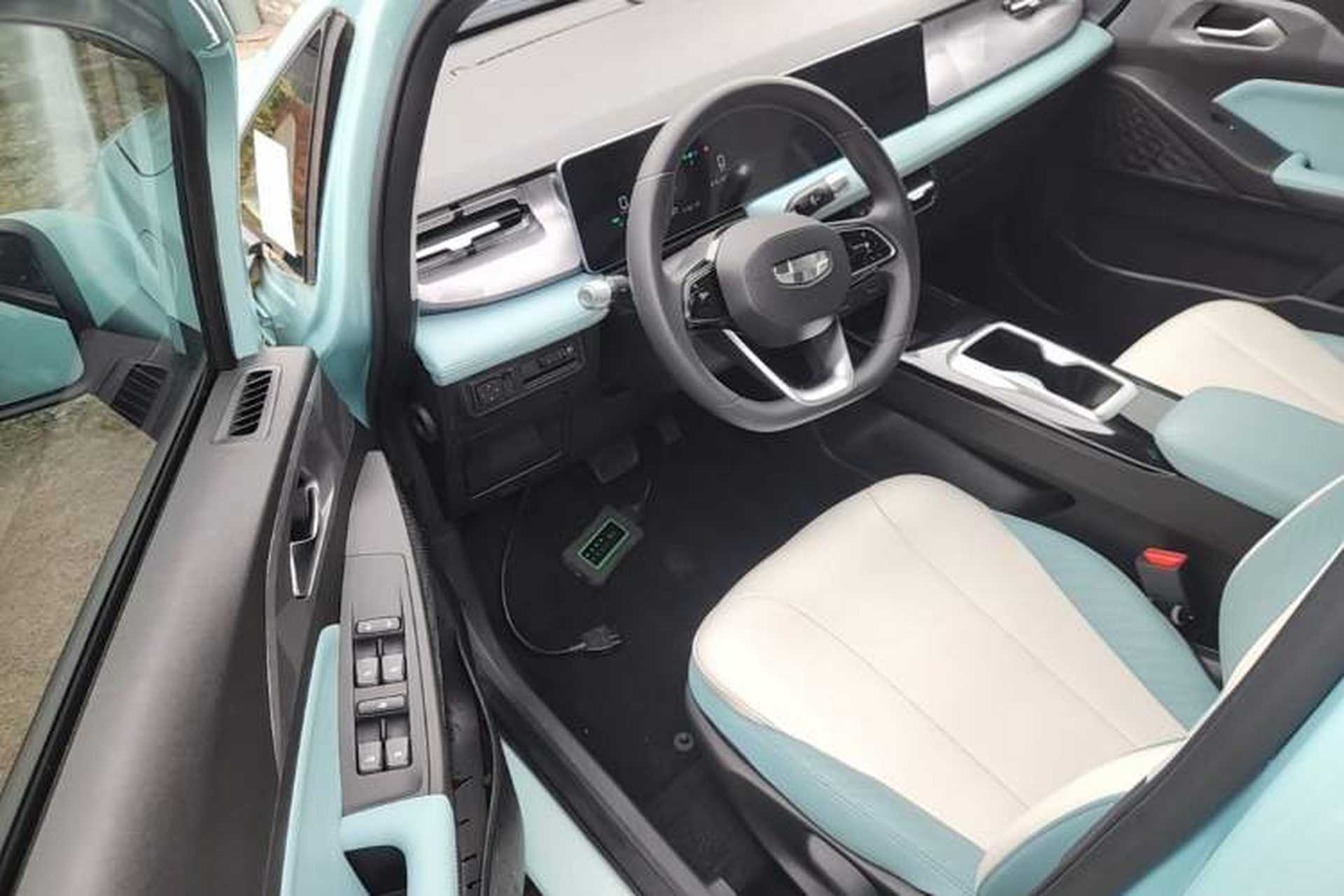 Used Geometry E Firefly 2024 401km Starlight Driver Seat