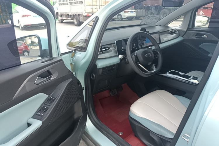 Used Geometry E Firefly 2024 301km Starlight Driver Seat